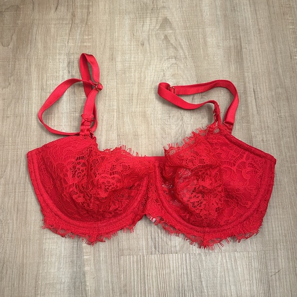 Victoria’s Secret Lingerie Set - Picture 2 of 8